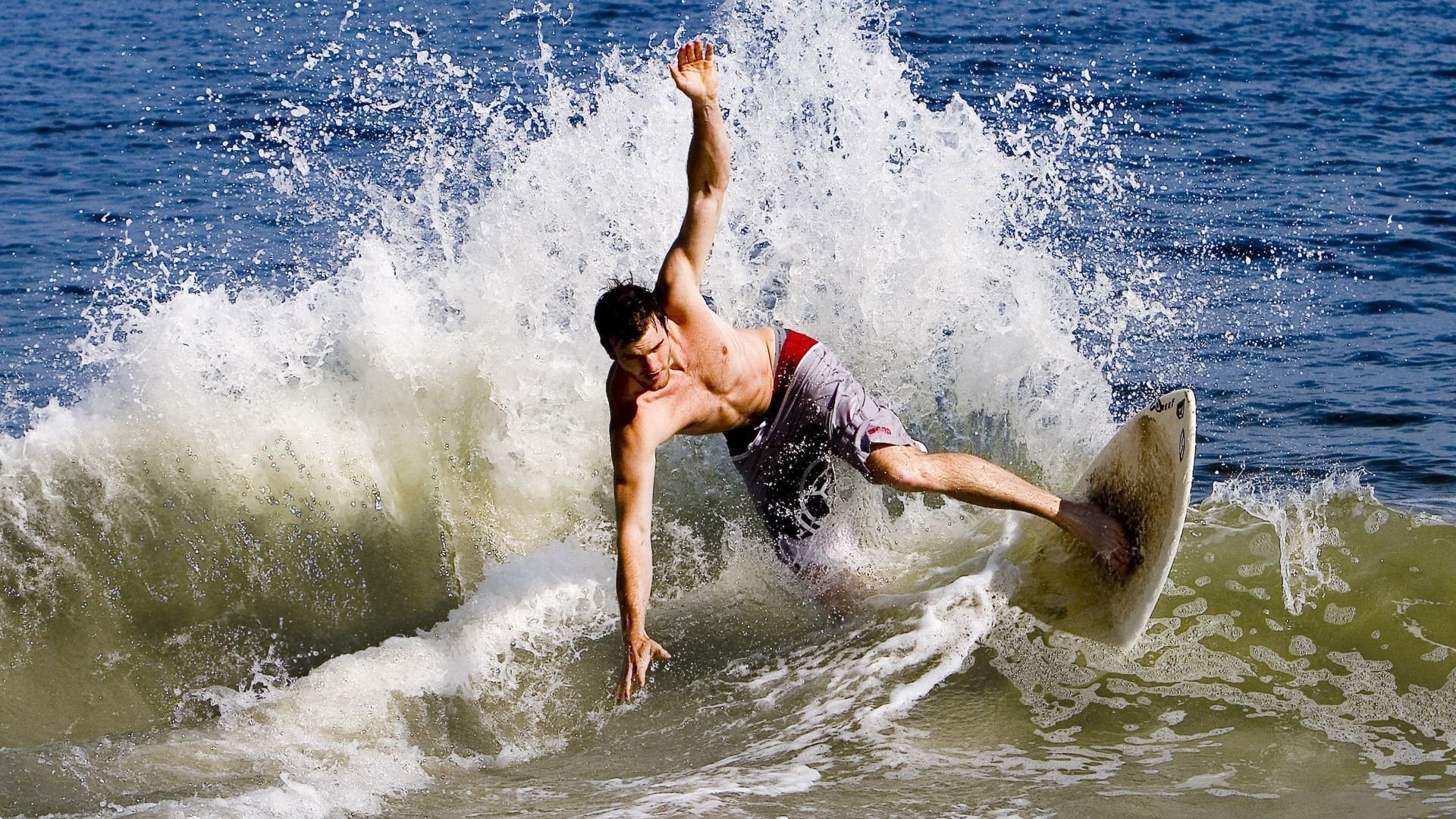 开云官网-从拉沃尔杯横扫到蒙特卡洛大师赛，兹维列夫如何扛起全队，重塑欧洲网球荣光